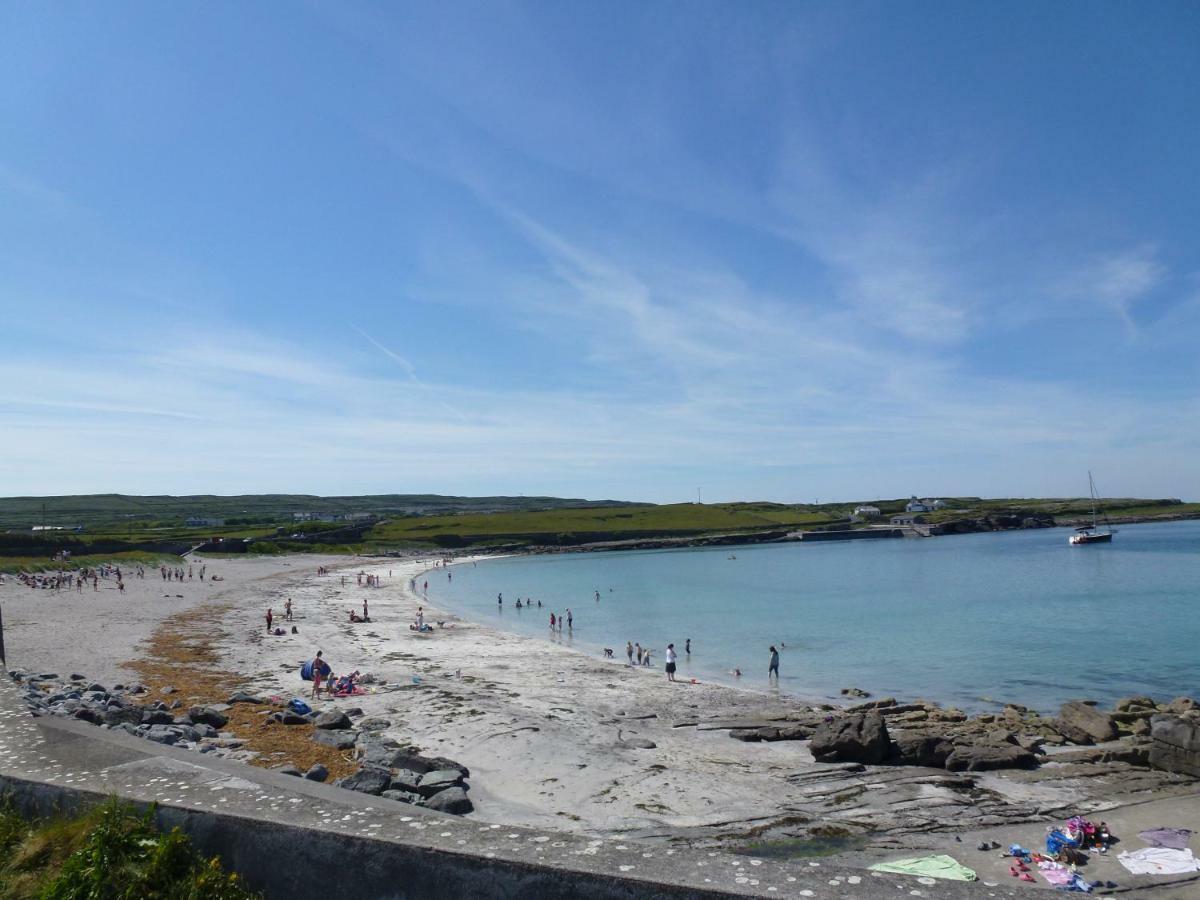 Aran Walkers Lodge Inishmore Eksteriør billede